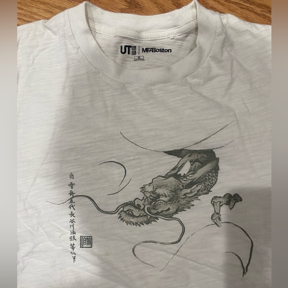 Uniqlo UT Dragon Graphic T-shirt - Picture 3 of 3